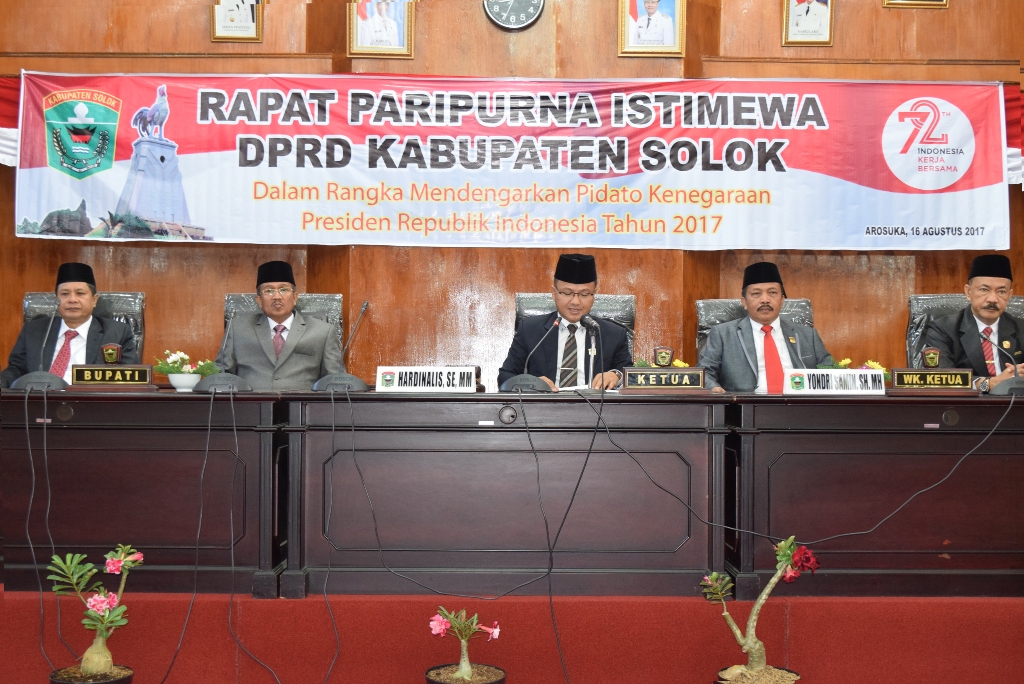 Berita Kabupaten Solok - DPRD DAN BUPATI SOLOK DENGARKAN 